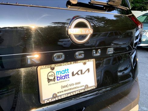 Used 2023 Nissan Rogue S FWD image 16