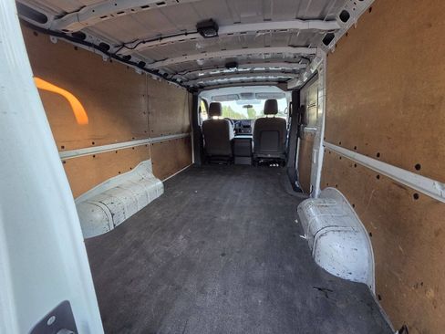 Used 2017 Nissan NV 2500 SV w/ Technology Package RWD image 11