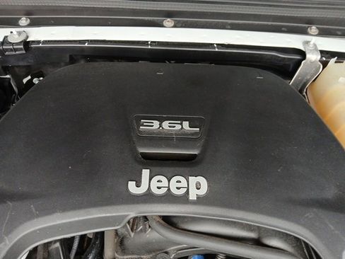 Certified 2020 Jeep Gladiator Sport w/ Quick Order Package 24S image 30