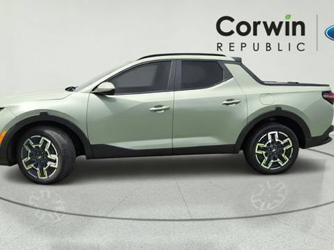 Used 2025 Hyundai Santa Cruz Limited AWD/4WD image 2