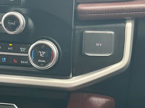Used 2024 Ford Expedition Limited AWD/4WD image 31