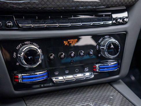 Used 2022 Rolls-Royce Ghost Black Badge image 32