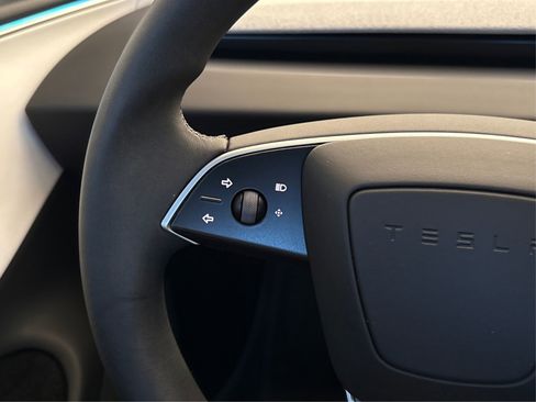 Used 2024 Tesla Model 3 Standard Range RWD image 26