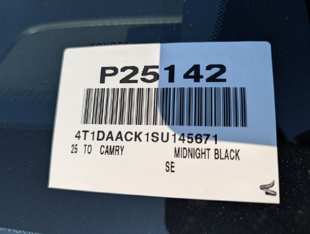 Used 2025 Toyota Camry SE FWD image 35
