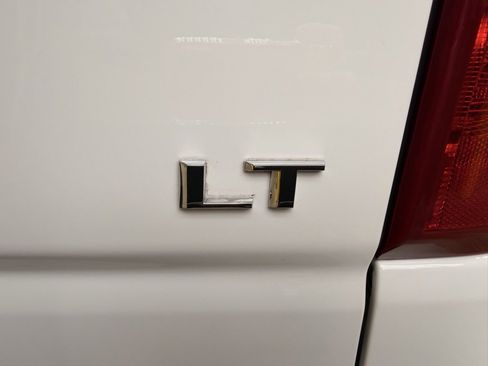 Used 2025 Chevrolet Silverado 1500 LT image 12