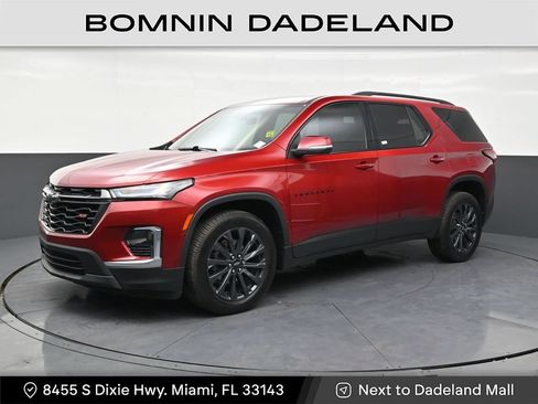 Used 2022 Chevrolet Traverse RS FWD image 1