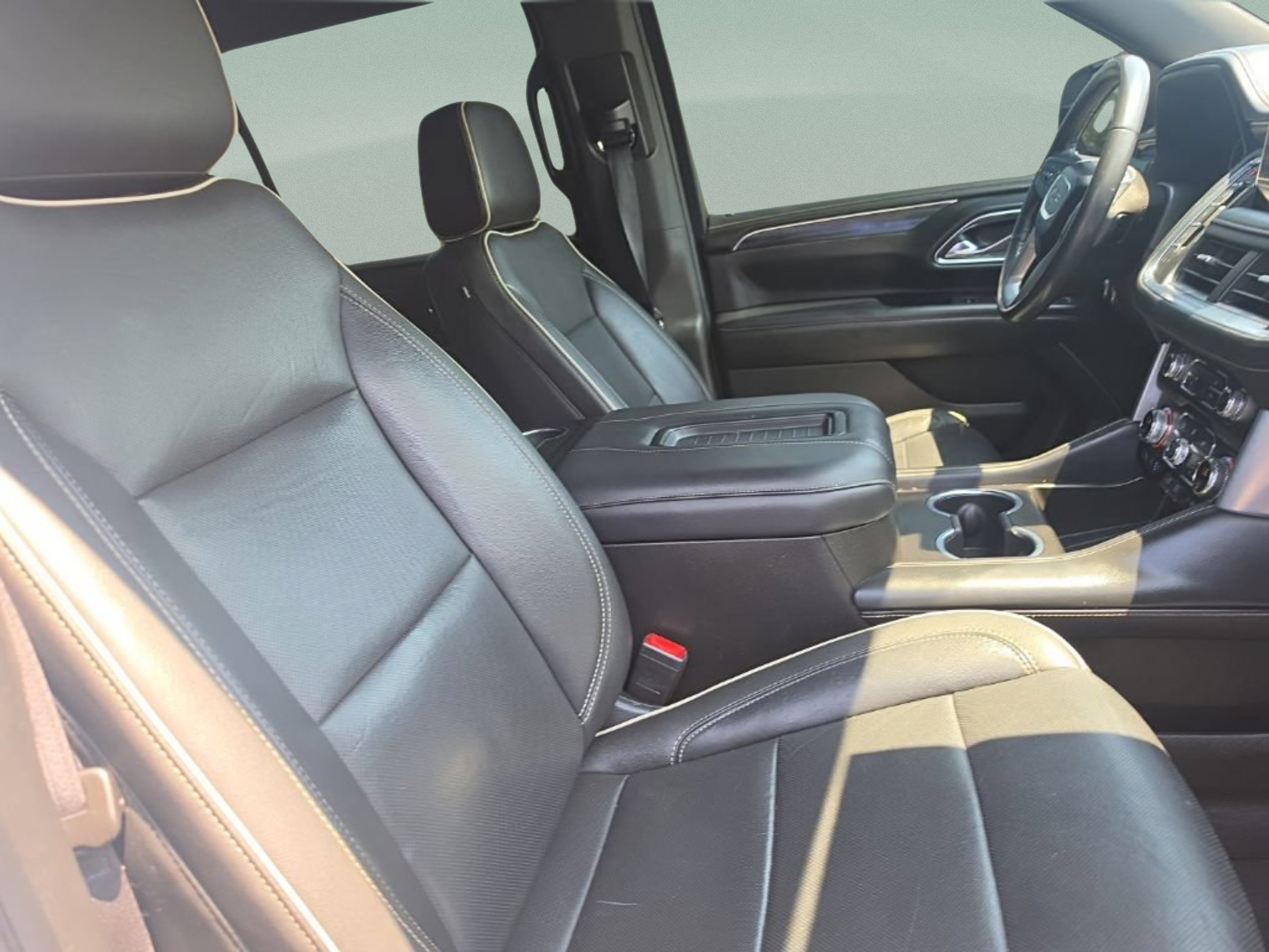Used 2021 GMC Yukon XL SLT AWD/4WD image 34