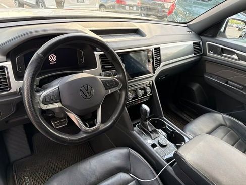 Used 2023 Volkswagen Atlas Cross Sport SEL Premium R-Line image 6