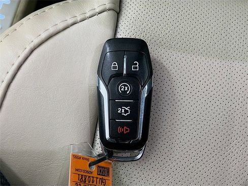 Used 2016 Lincoln MKC Reserve w/ Lincoln MKC Climate Package image 33