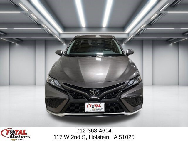 Used 2024 Toyota Camry XSE FWD image 3