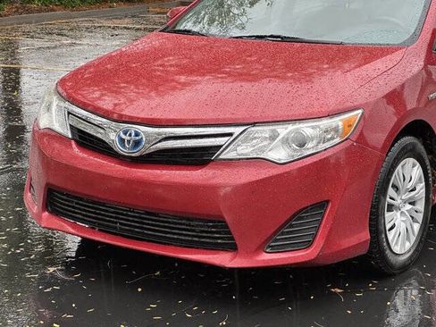 Used 2013 Toyota Camry LE image 10