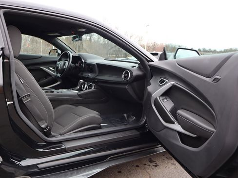 Used 2023 Chevrolet Camaro LT image 25