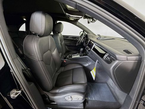 New 2025 Porsche Macan image 21