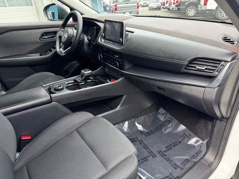 Used 2023 Nissan Rogue S AWD/4WD image 14