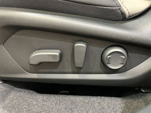 Certified 2025 Subaru Forester Limited image 12