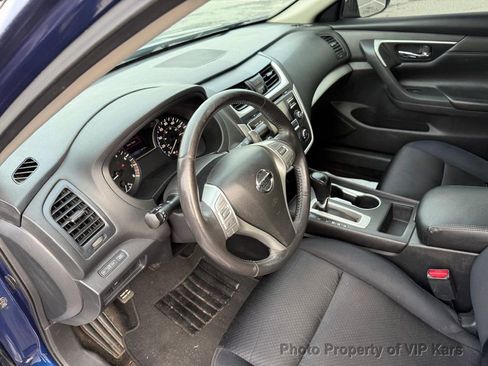 Used 2017 Nissan Altima 2.5 SR FWD image 15
