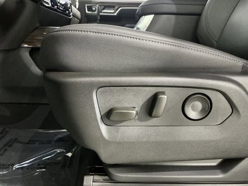 Used 2025 Chevrolet Silverado 1500 RST w/ Convenience Package II AWD/4WD image 15