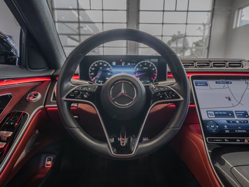 Certified 2023 Mercedes-Benz S 580 4MATIC Sedan image 9