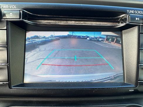 Used 2016 Toyota RAV4 LE image 22