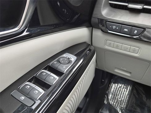 Certified 2024 Kia Carnival EX image 23