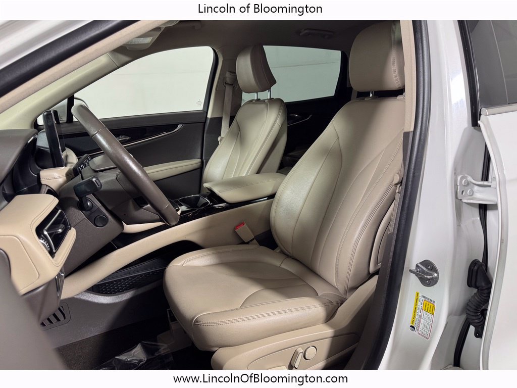 Used 2023 Lincoln Nautilus AWD w/ Premium Package image 17