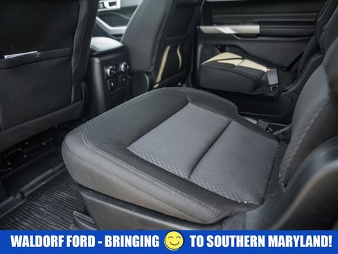 Used 2022 Ford Explorer XLT image 68