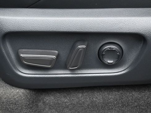 Certified 2025 Toyota 4Runner TRD Off-Road Premium image 12