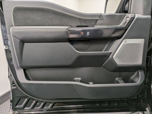 Used 2025 Ford F150 Lightning Platinum image 8