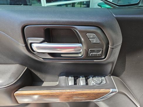 Used 2019 Chevrolet Silverado 1500 High Country w/ Safety Package II AWD/4WD image 16