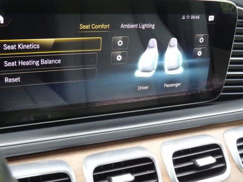 Used 2022 Mercedes-Benz GLS 450 4MATIC image 38