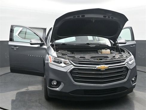 Used 2020 Chevrolet Traverse LT w/ Driver Confidence II Package image 56