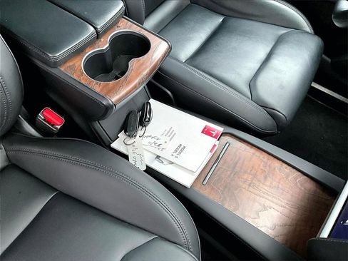 Used 2020 Tesla Model X Long Range image 16