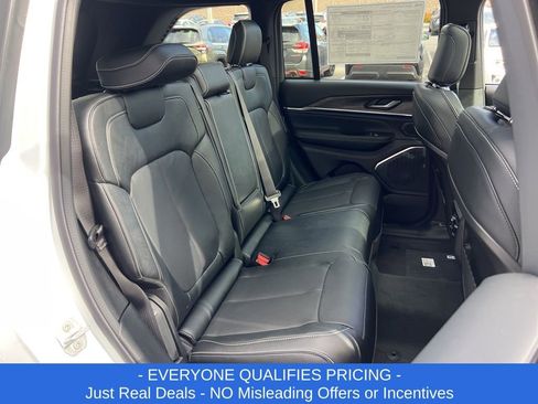 New 2025 Jeep Grand Cherokee Overland w/ Trailer Tow Package image 25