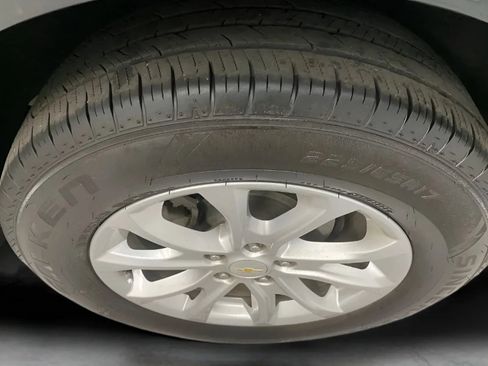 Used 2019 Chevrolet Equinox LT FWD image 26