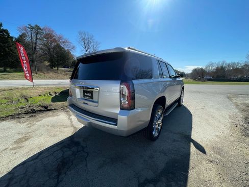 Used 2017 GMC Yukon Denali w/ Open Road Package image 8