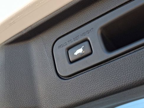 Used 2023 Honda Pilot Touring image 29