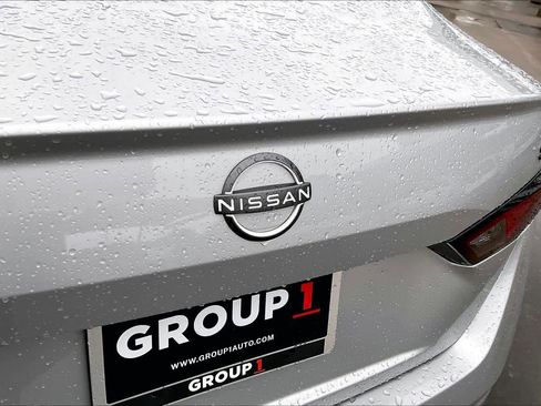 Used 2024 Nissan Altima 2.5 SV FWD image 30