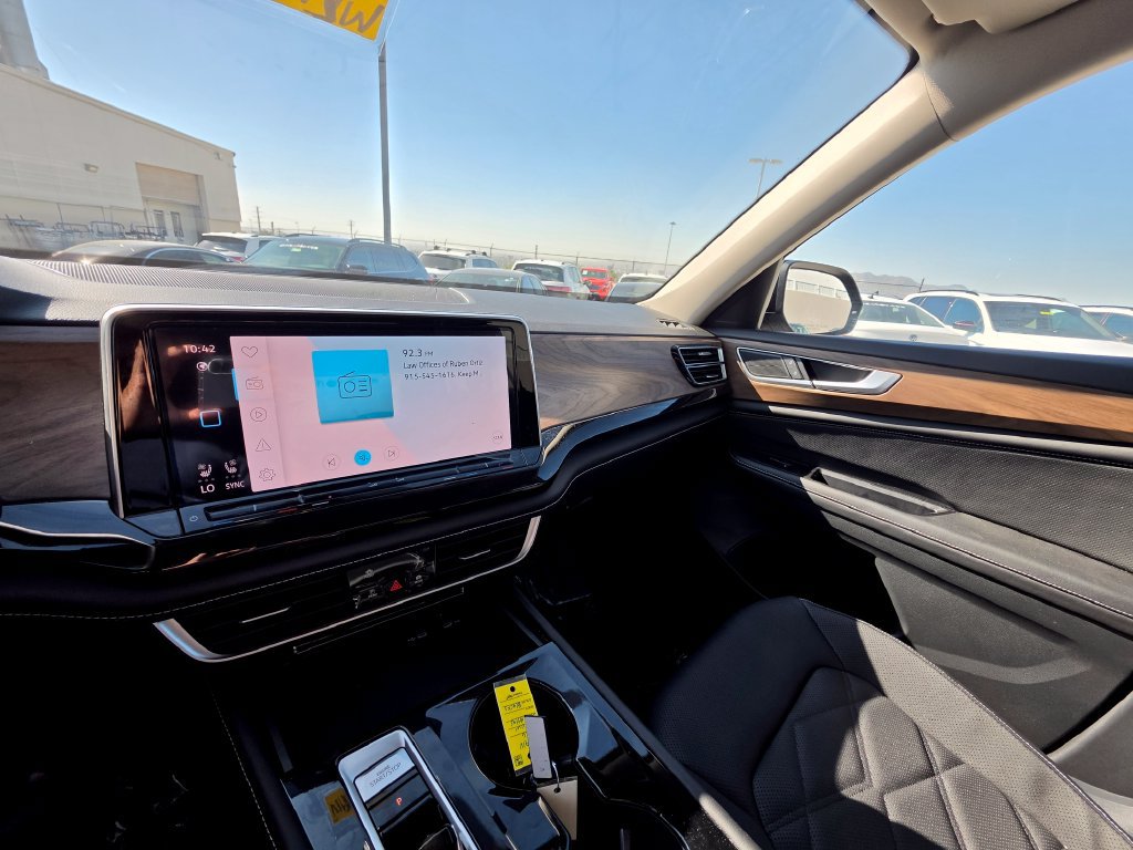 Certified 2026 Volkswagen Atlas SE FWD image 15