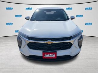 New 2026 Chevrolet Trax LS w/ LS Convenience Package FWD video 2