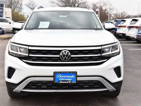 Certified 2023 Volkswagen Atlas SE w/ Black Wheel Package image 4