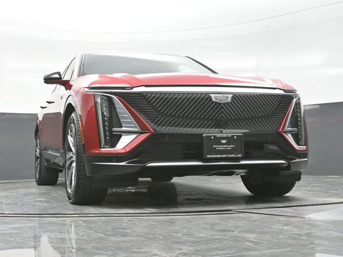 New 2026 Cadillac Lyriq Luxury image 32