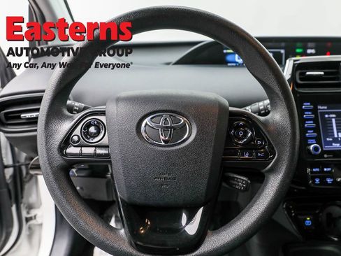 Used 2022 Toyota Prius LE image 10