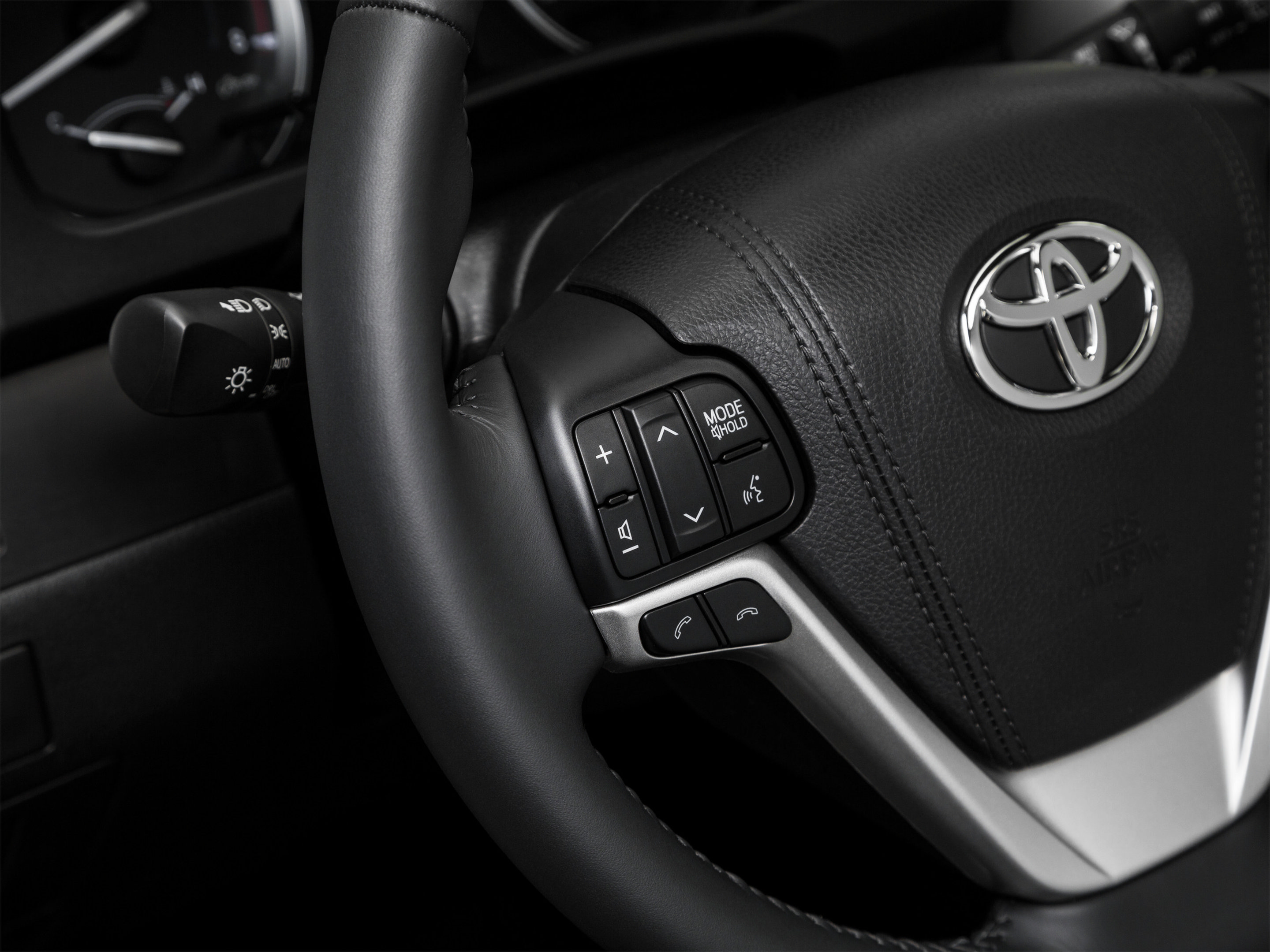 Used 2019 Toyota Highlander Limited FWD image 53
