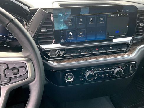 Used 2024 Chevrolet Silverado 1500 LT image 6