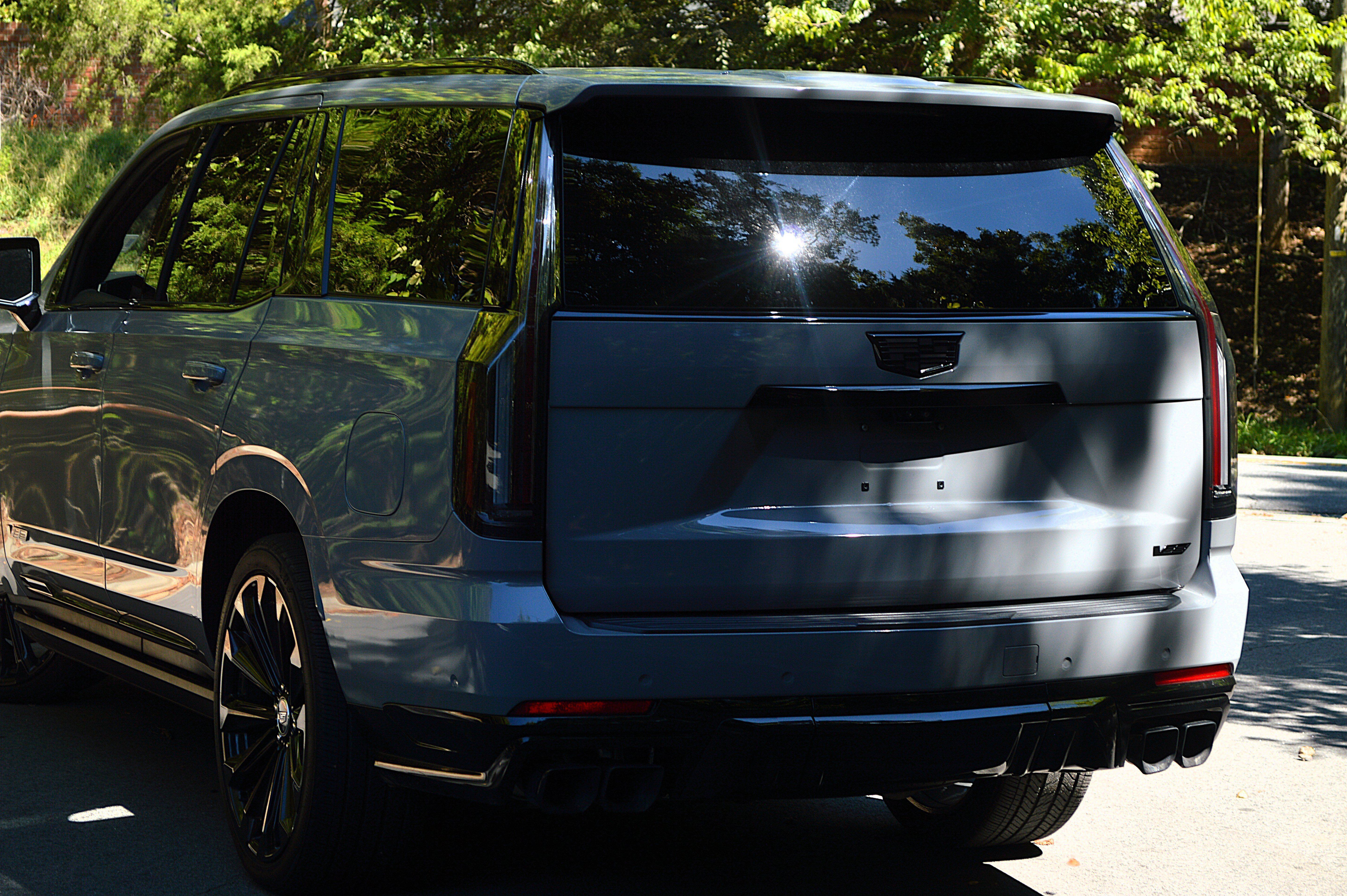 Used 2025 Cadillac Escalade V AWD/4WD image 7