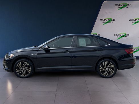 Used 2019 Volkswagen Jetta SEL Premium image 5