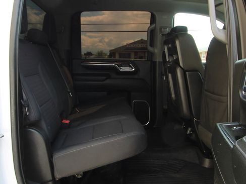 Used 2024 Chevrolet Silverado 2500 LT image 12