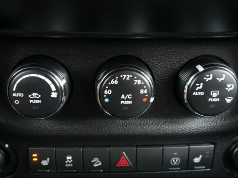 Used 2014 Jeep Wrangler Sahara w/ Dual Top Group image 23