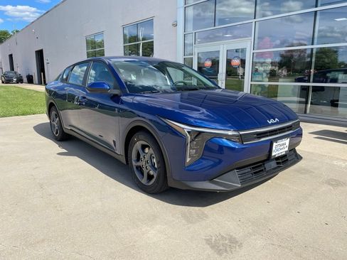 New 2026 Kia K4 FWD image 1