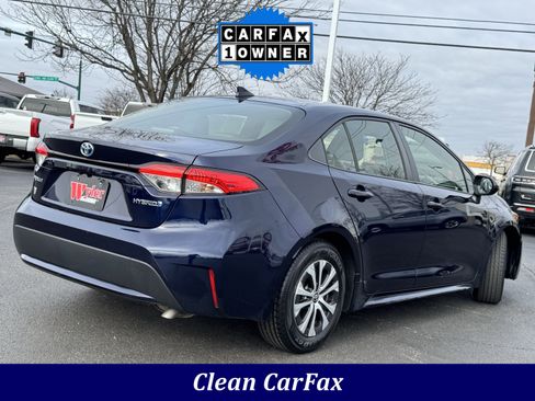 Used 2022 Toyota Corolla LE image 3